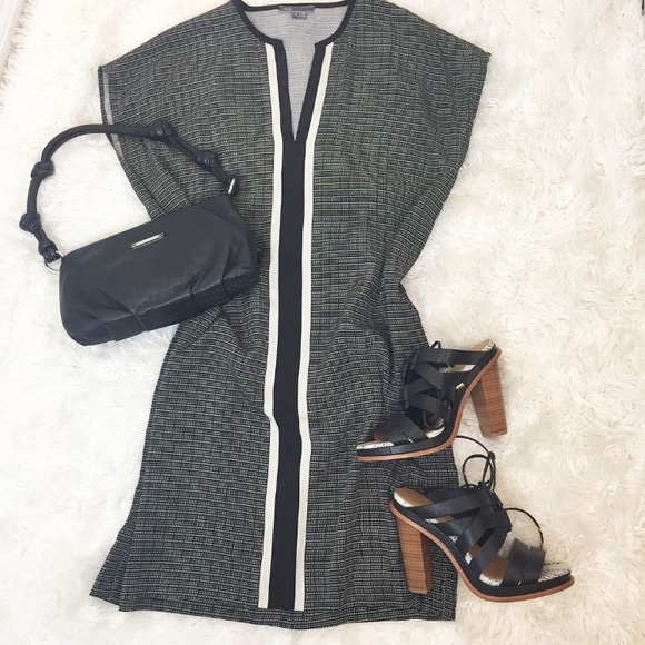 Vince Dresses & Skirts - VINCE Silk Shift Dress